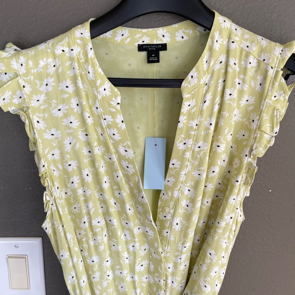 Lime ruffle sleeve dress